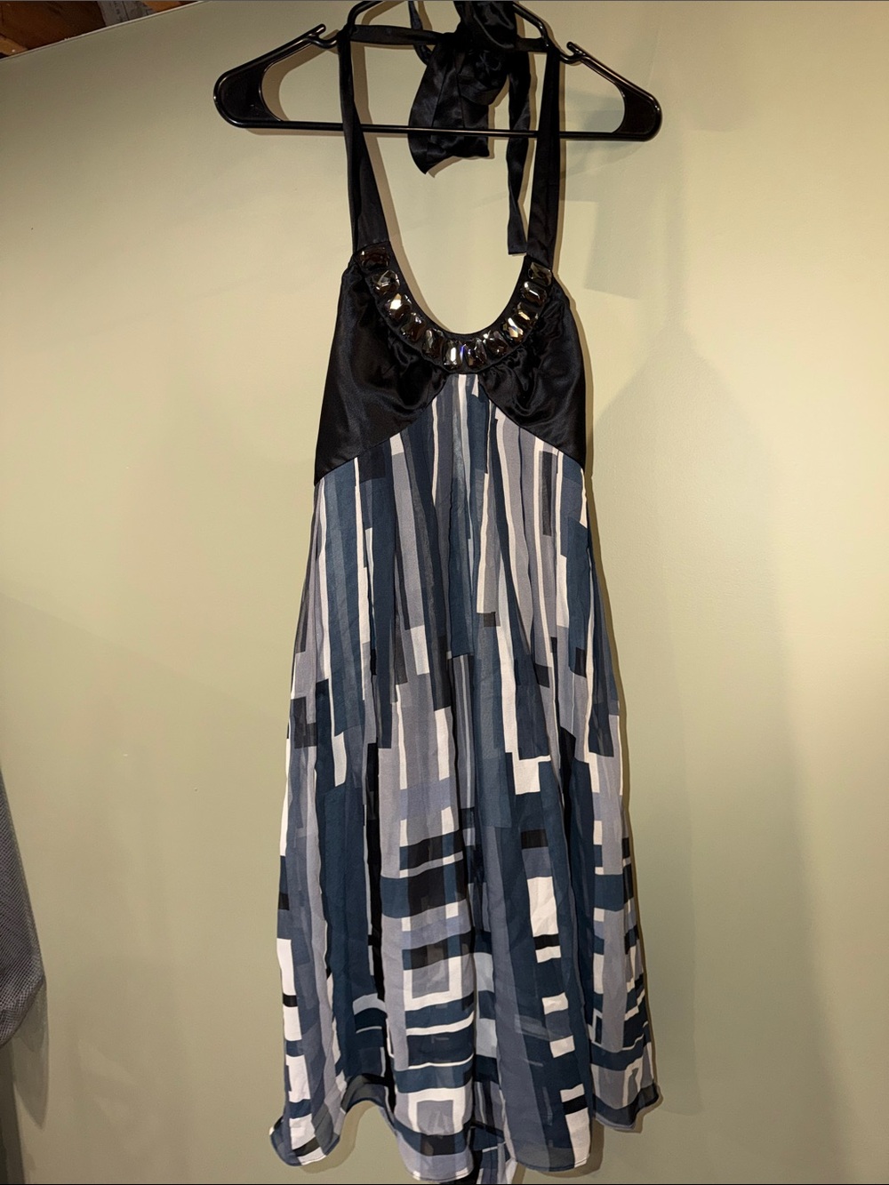 Donna Ricco Halter Neck Geometric Print Dress in Black, Gray and White